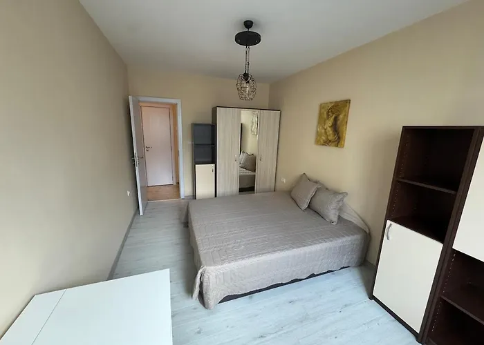 Contemporary Comfort In Lozenets * Sofia